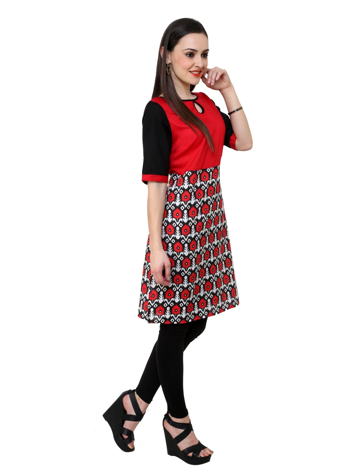 Finding Product Women's Red Black Print Keyhole Kurti