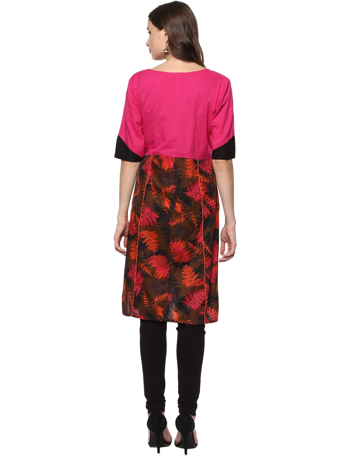 Finding Product Women's Pink Leaf Print Panelled Kurti