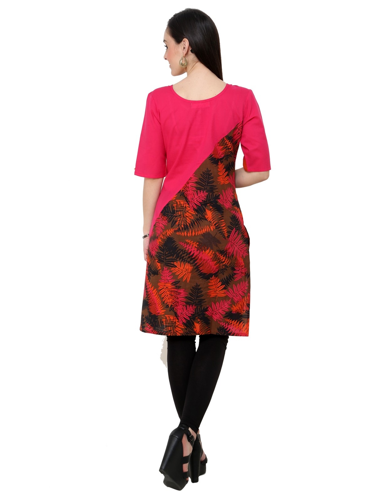 Finding Product Women's Pink Leaf Print Diagonal Cut Kurti