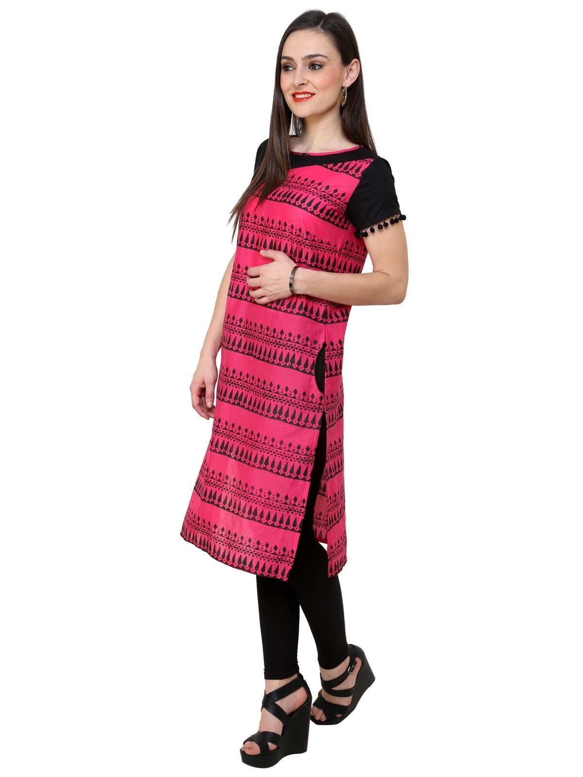 Finding Product Women's Pink Border Print Lace Kurti