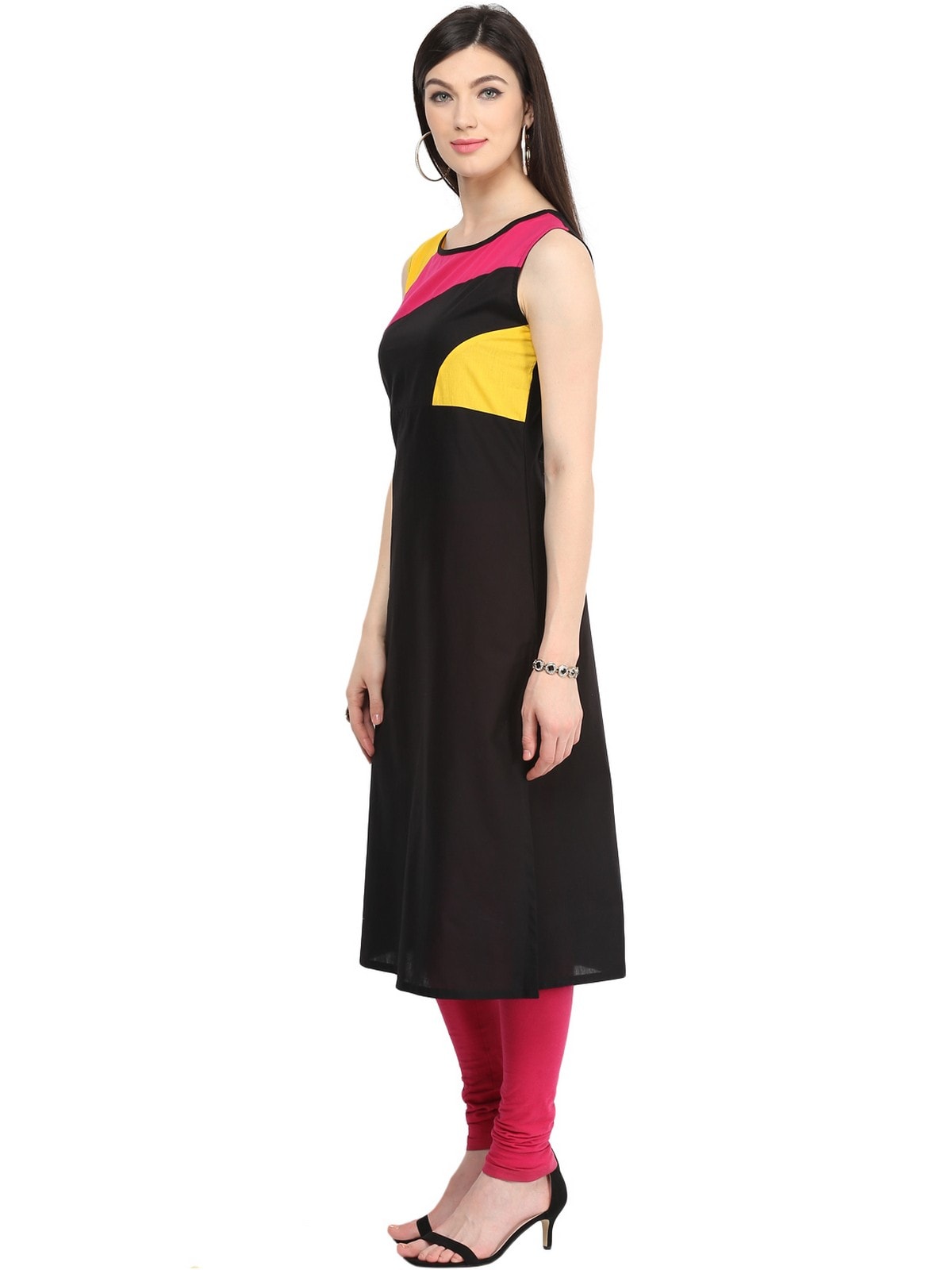 Finding Product Women's Color Block Panelled Kurti