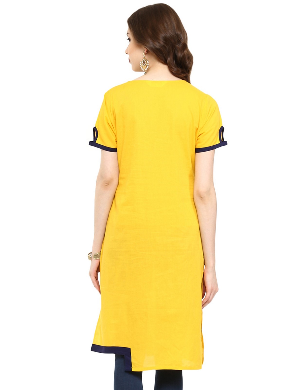 Finding Product Women's Triangle Pocket Print Kurti