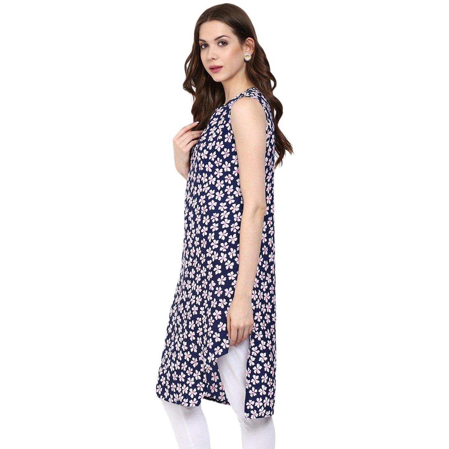 Finding Product Women's Navy Floral Printed Kurti
