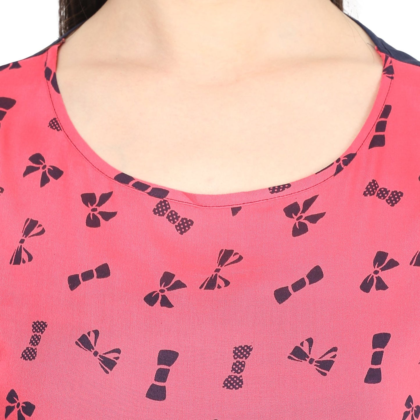Finding Product Women's Pink Bow Crop Top