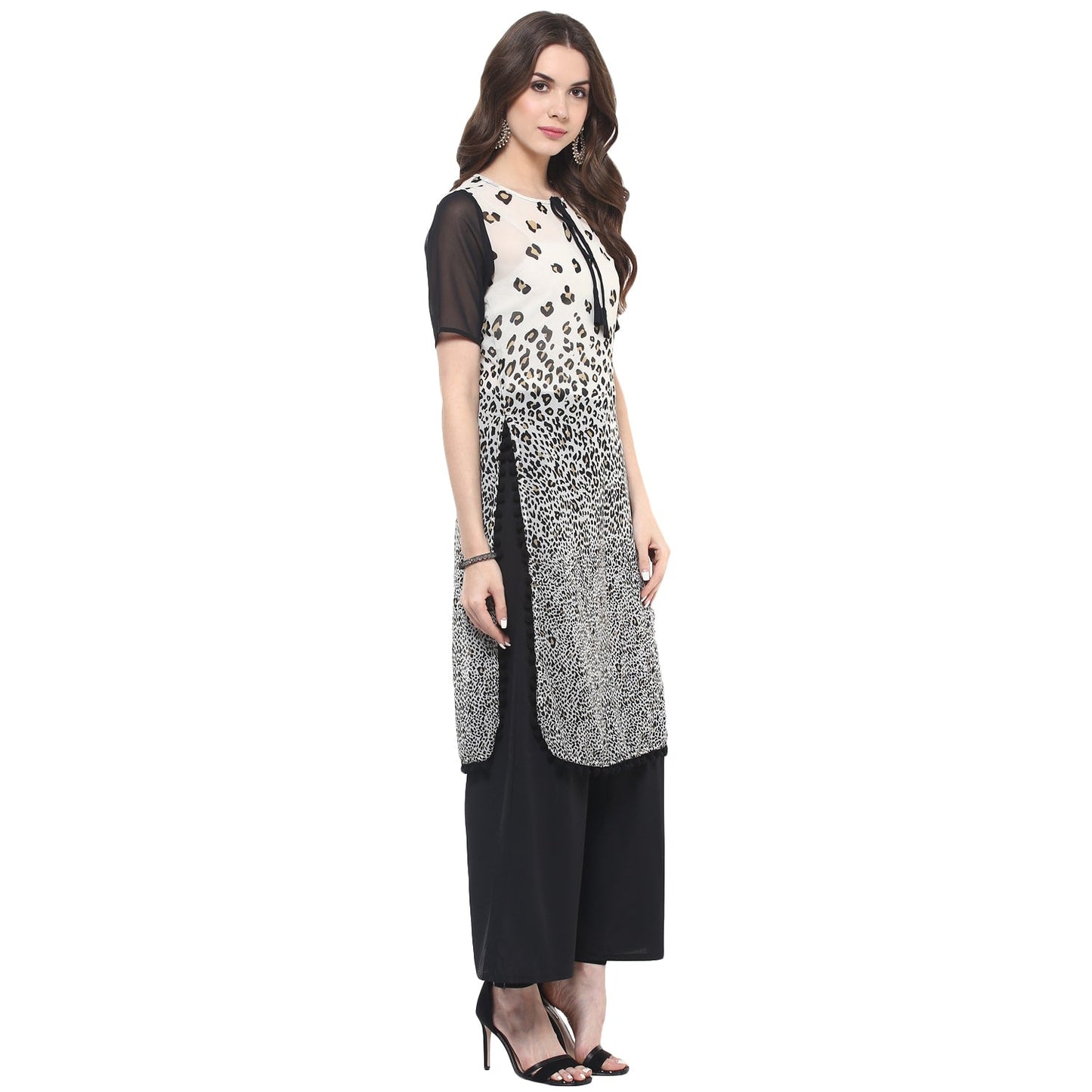 Finding Product Women's Monocromatic Cheetah Print Kurti