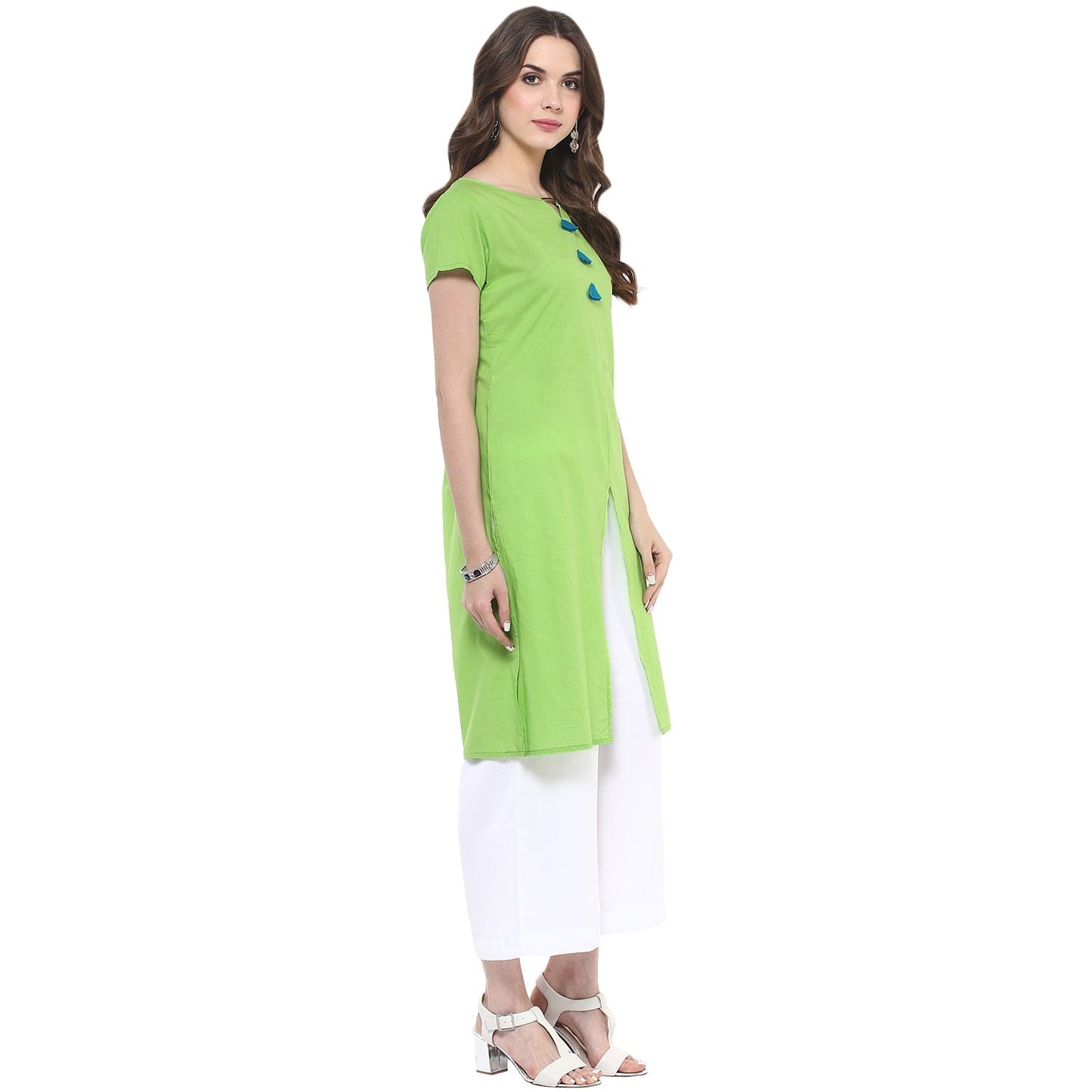 Finding Product Women's Solid Kurti With Tassels