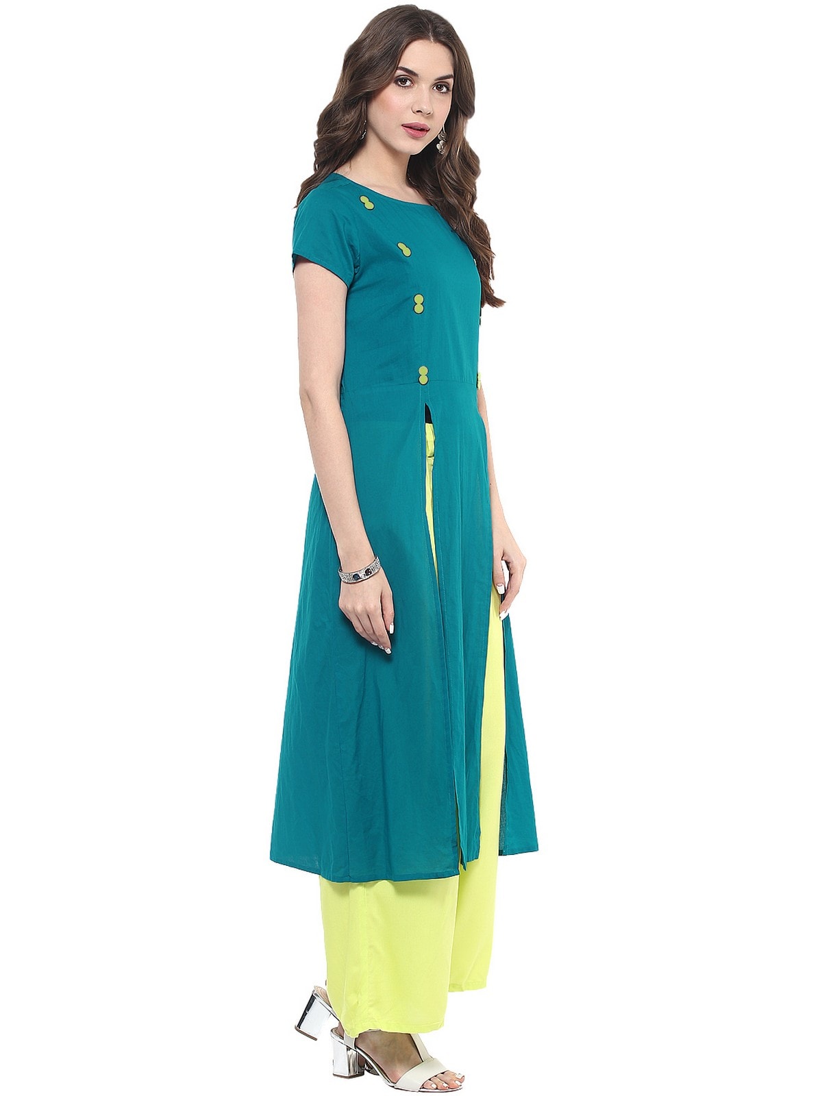 Finding Product Women's Solid Kurti With Panelled Buttons