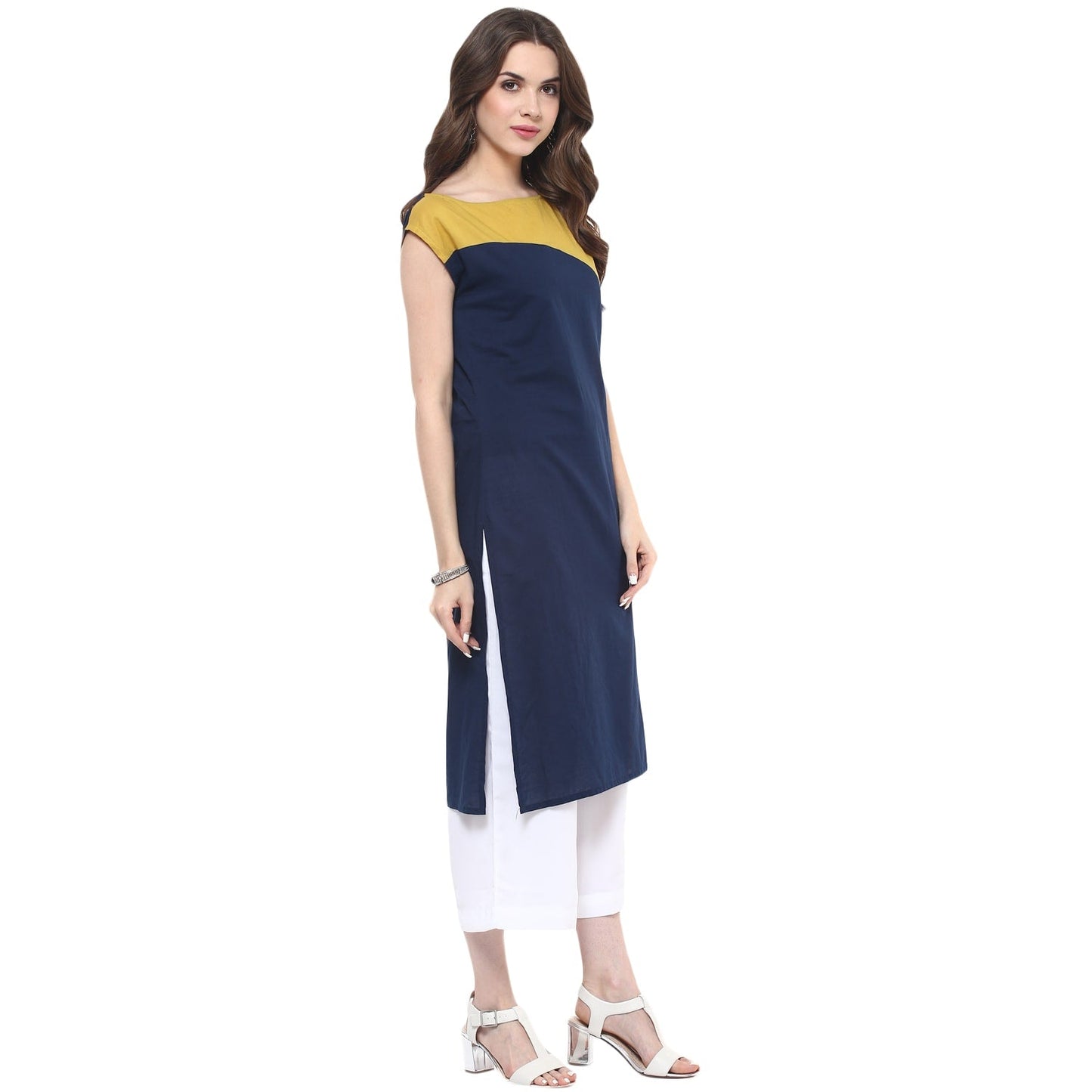 Finding Product Women's Curved Color Block Kurti