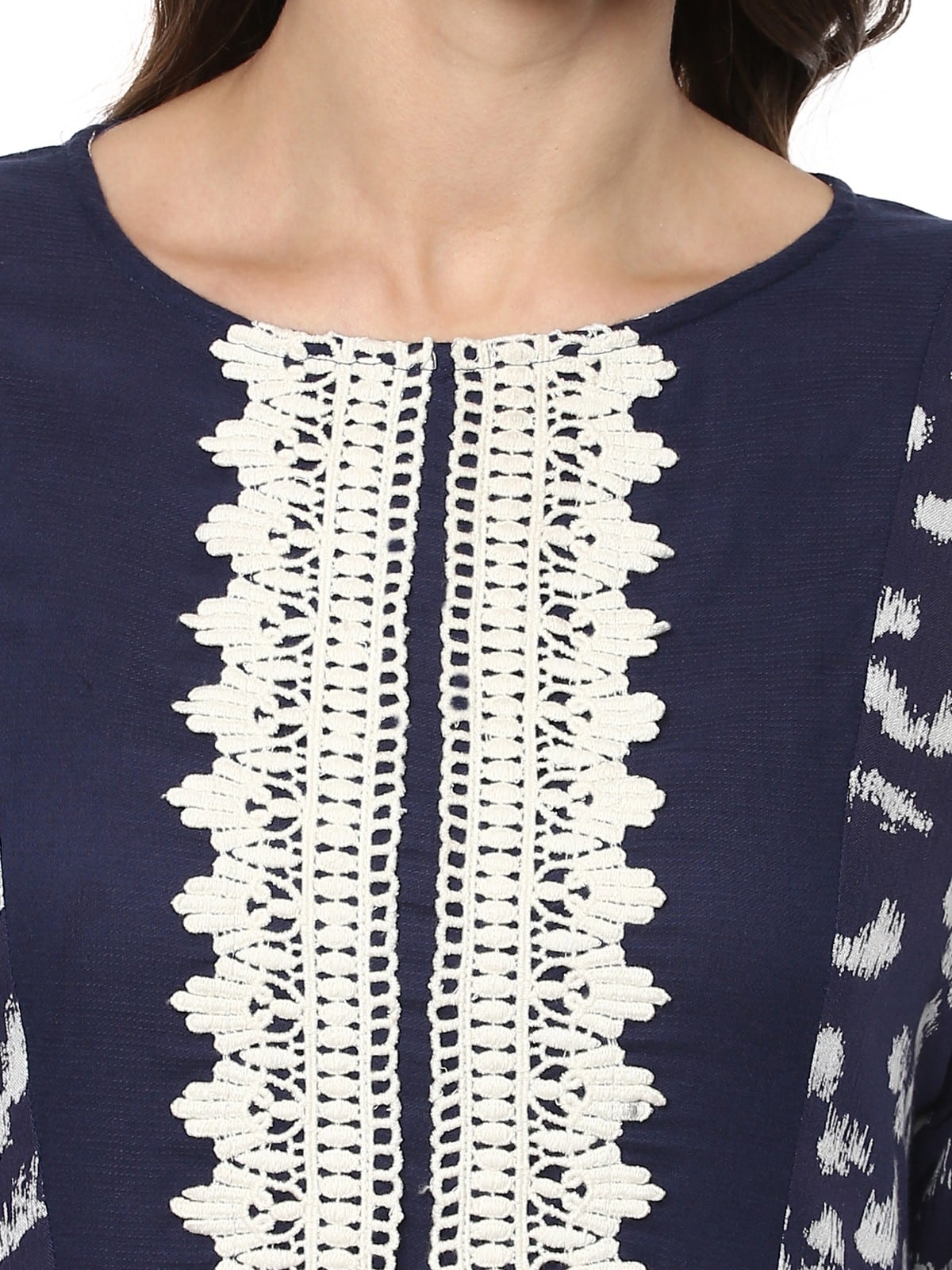 Finding Product Women's Printed Lace Patch Kurta