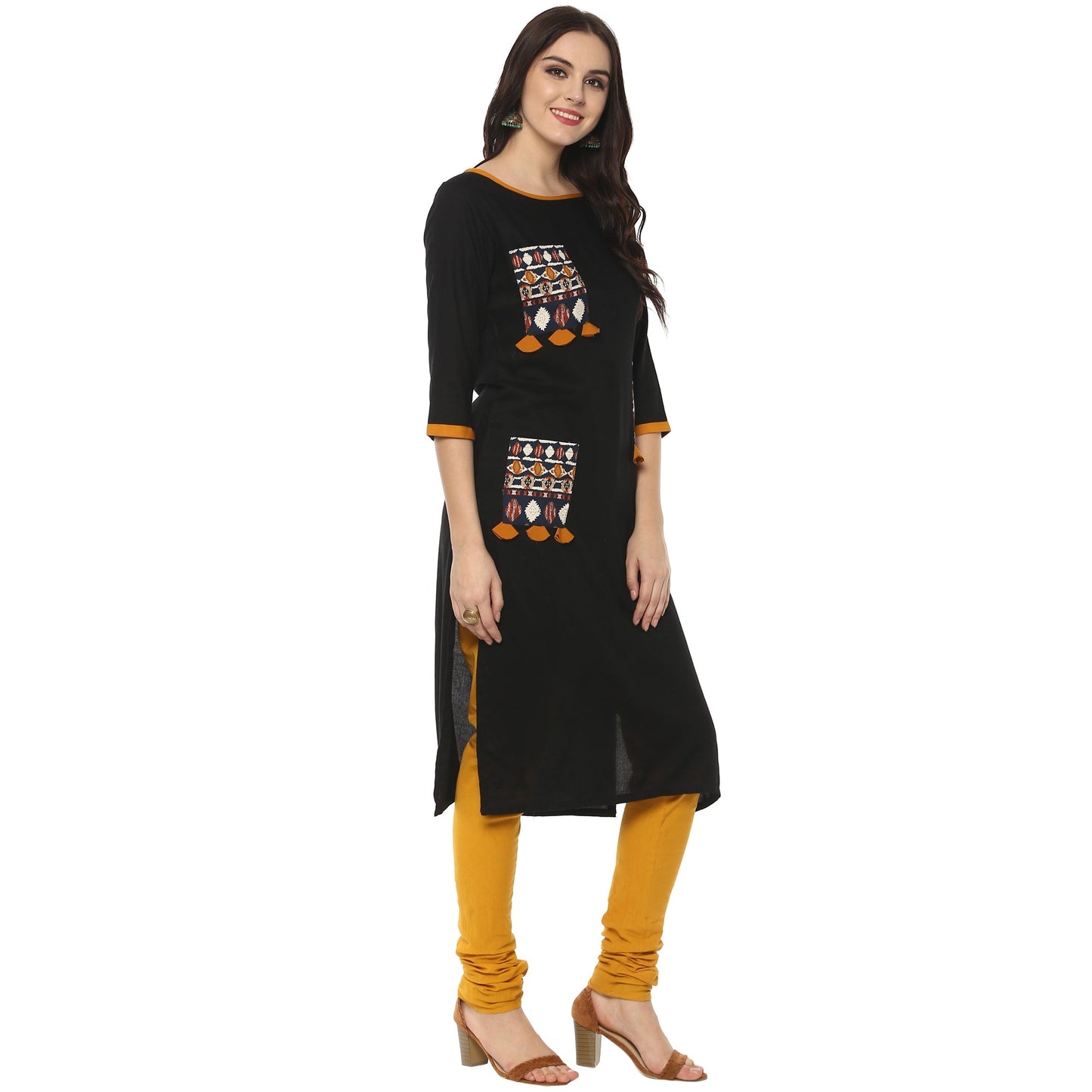 Finding Product Women's Printed Pocket Patch Kurta