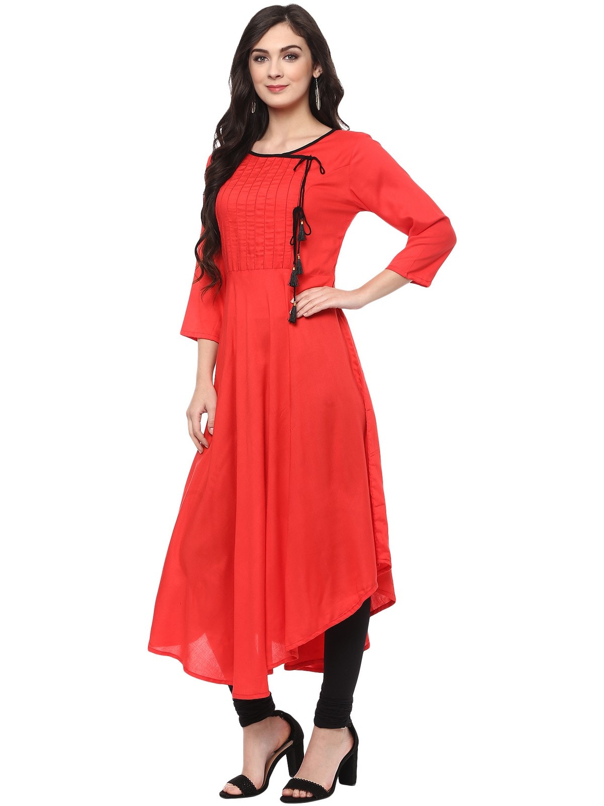 Finding Product Women's Placement Print Asymmetric Kurta