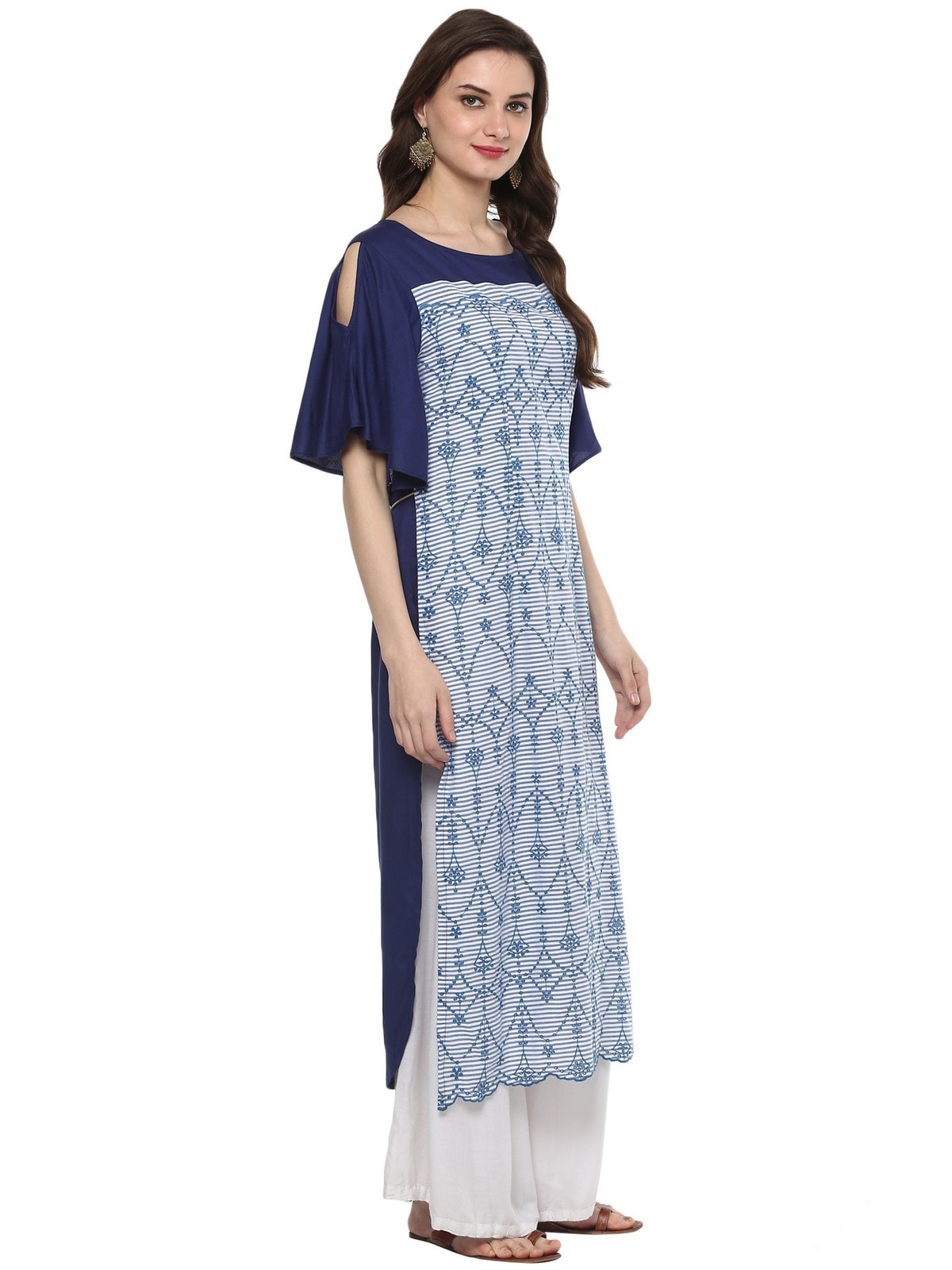 Finding Product Women's Embroidered Kurta