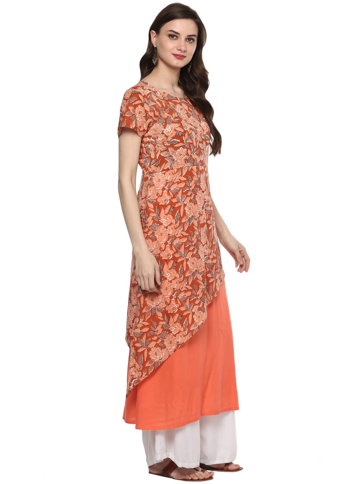 Finding Product Women's Floral Asymmetric Kurta