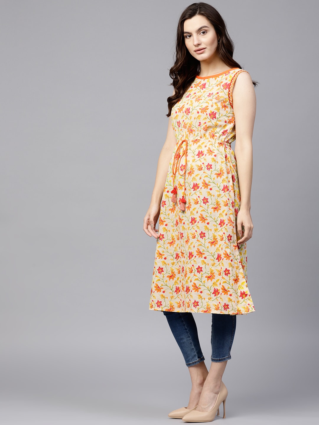 Finding Product Women's Paisly Printed Kurta