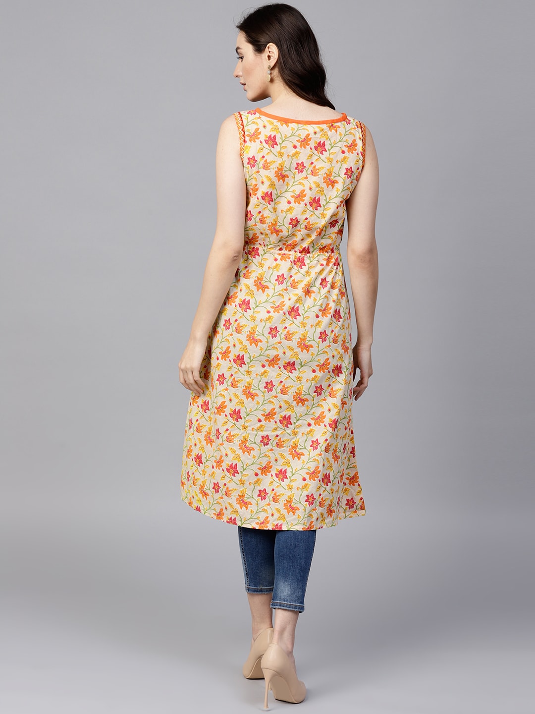 Finding Product Women's Paisly Printed Kurta