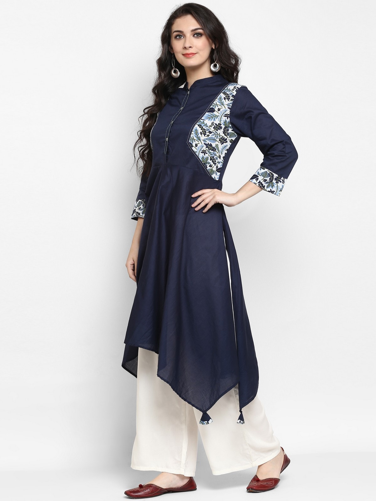 Finding Product Women's Navy Asymmetric Hem Kurta