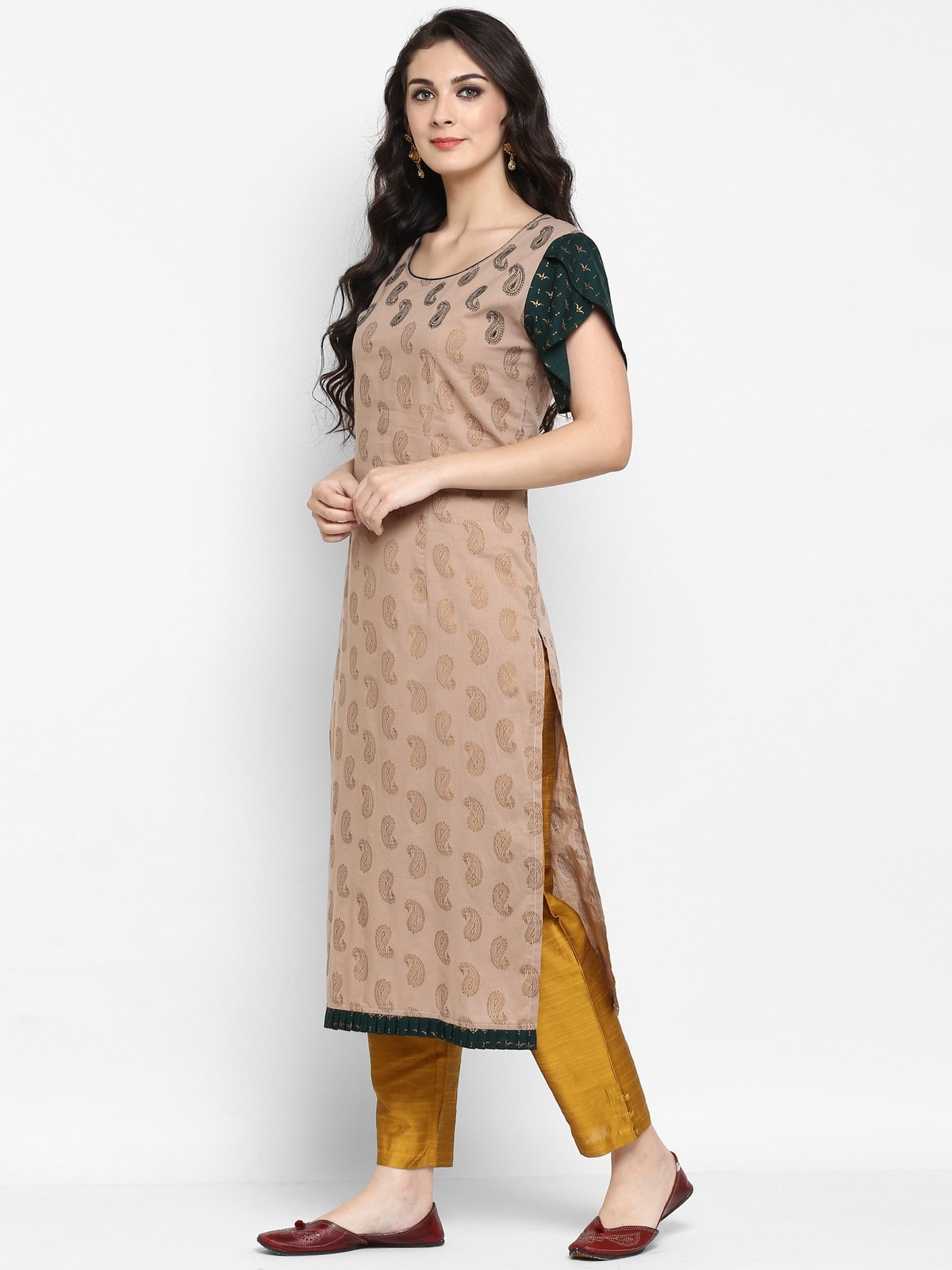 Finding Product Women's Paisly Golden Printed Embroidered Kurta