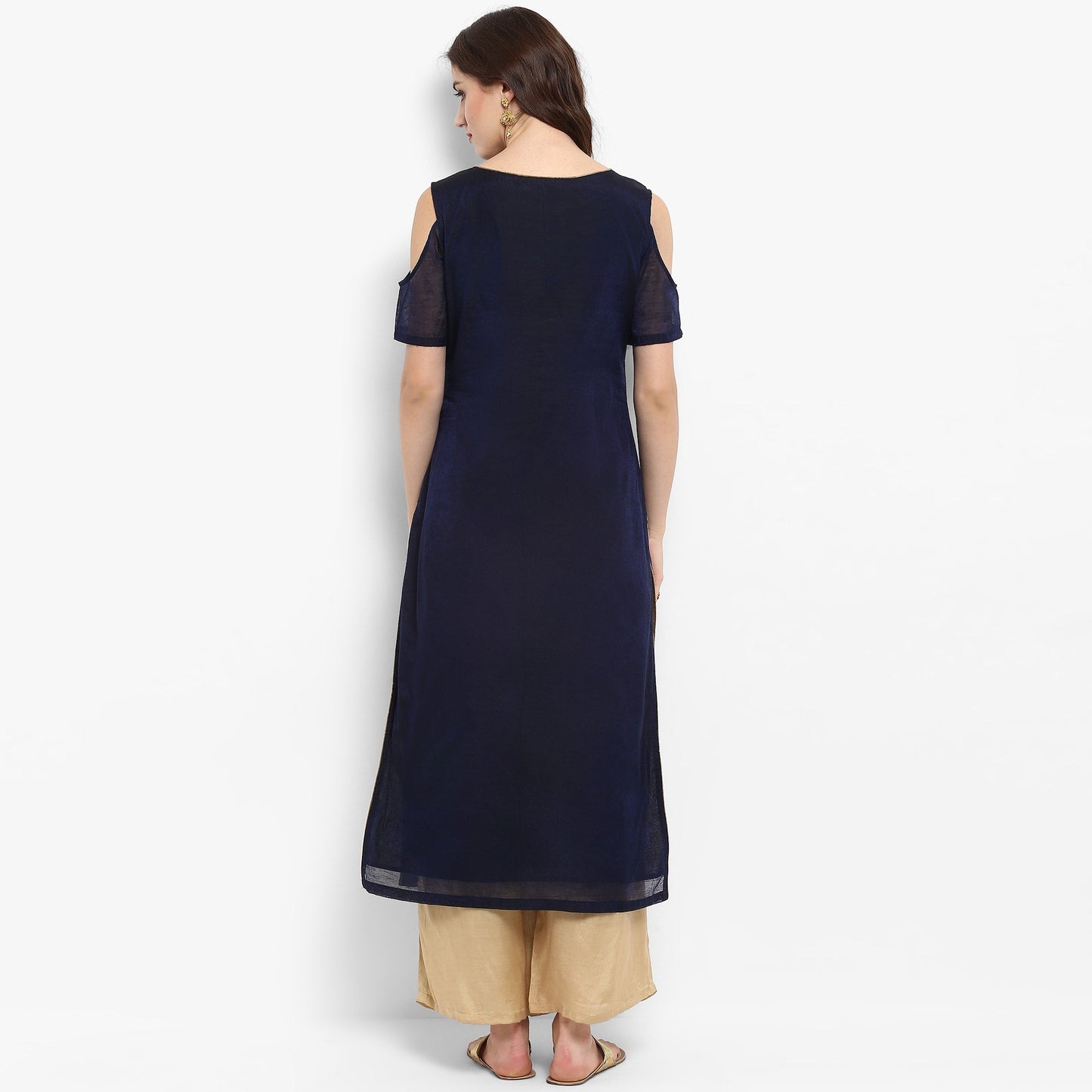 Finding Product Women's Solid Embroidered Kurta