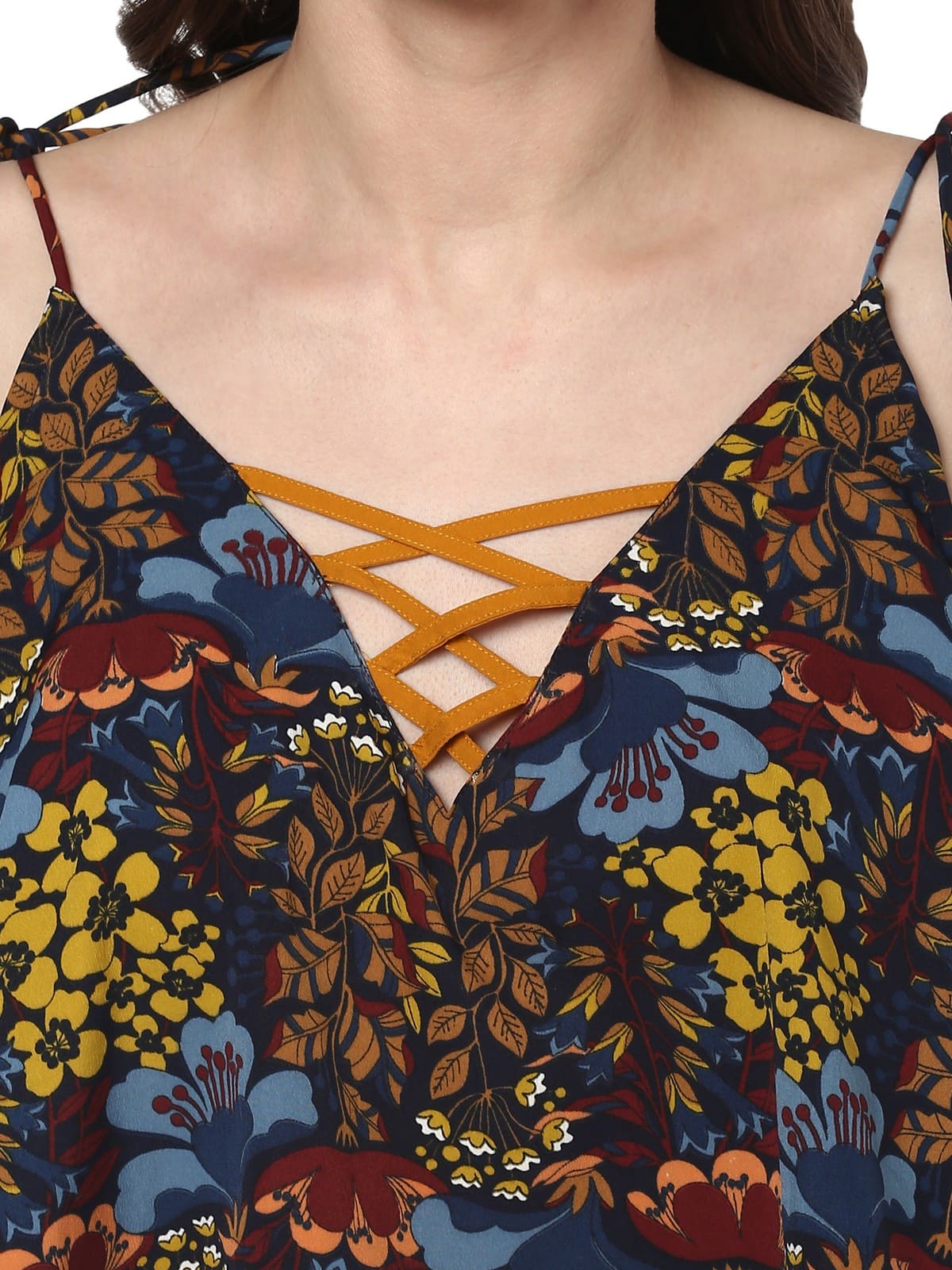 Finding Product Women's Floral Crop Top