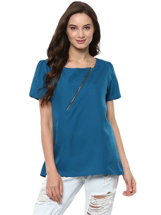 Finding Product Women's Blue Top Detailed With Gathered Sleeves And Diagonal Zip