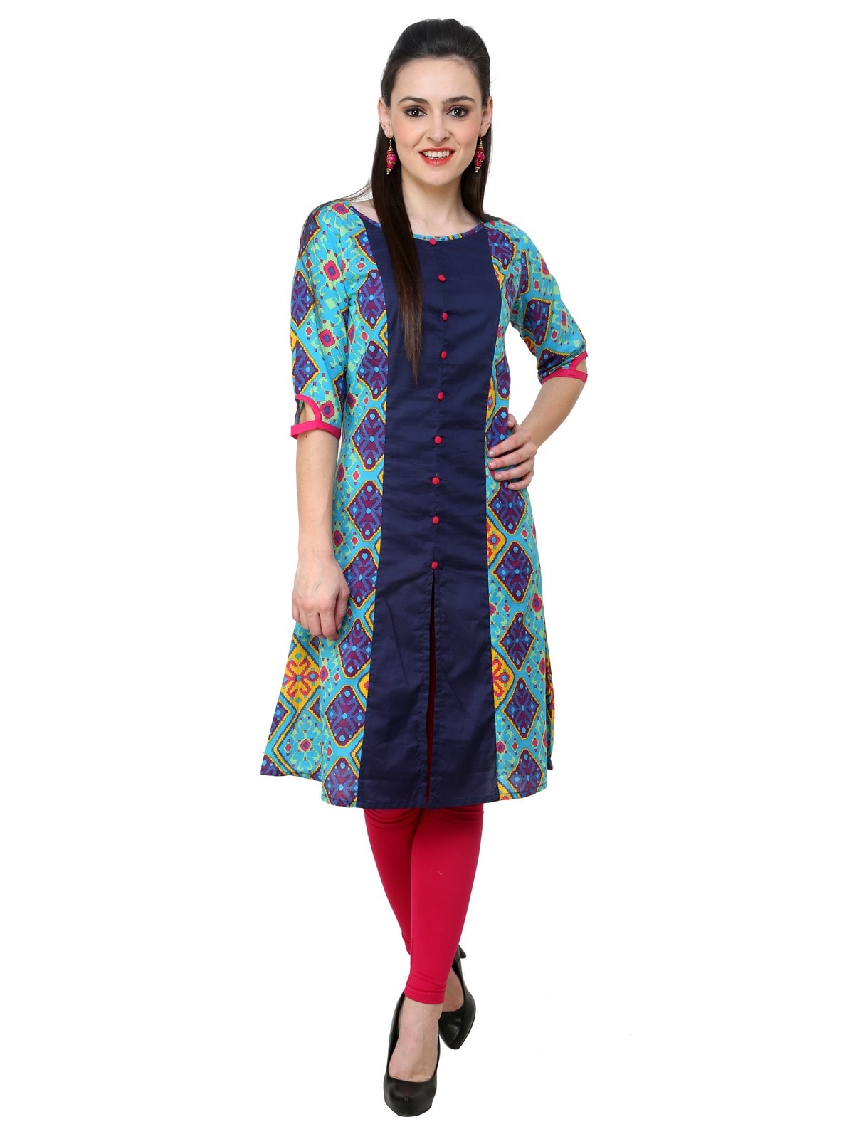 Finding Product Women's Blue Diamond Panelled Kurti