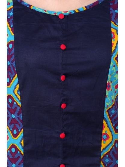 Finding Product Women's Blue Diamond Panelled Kurti