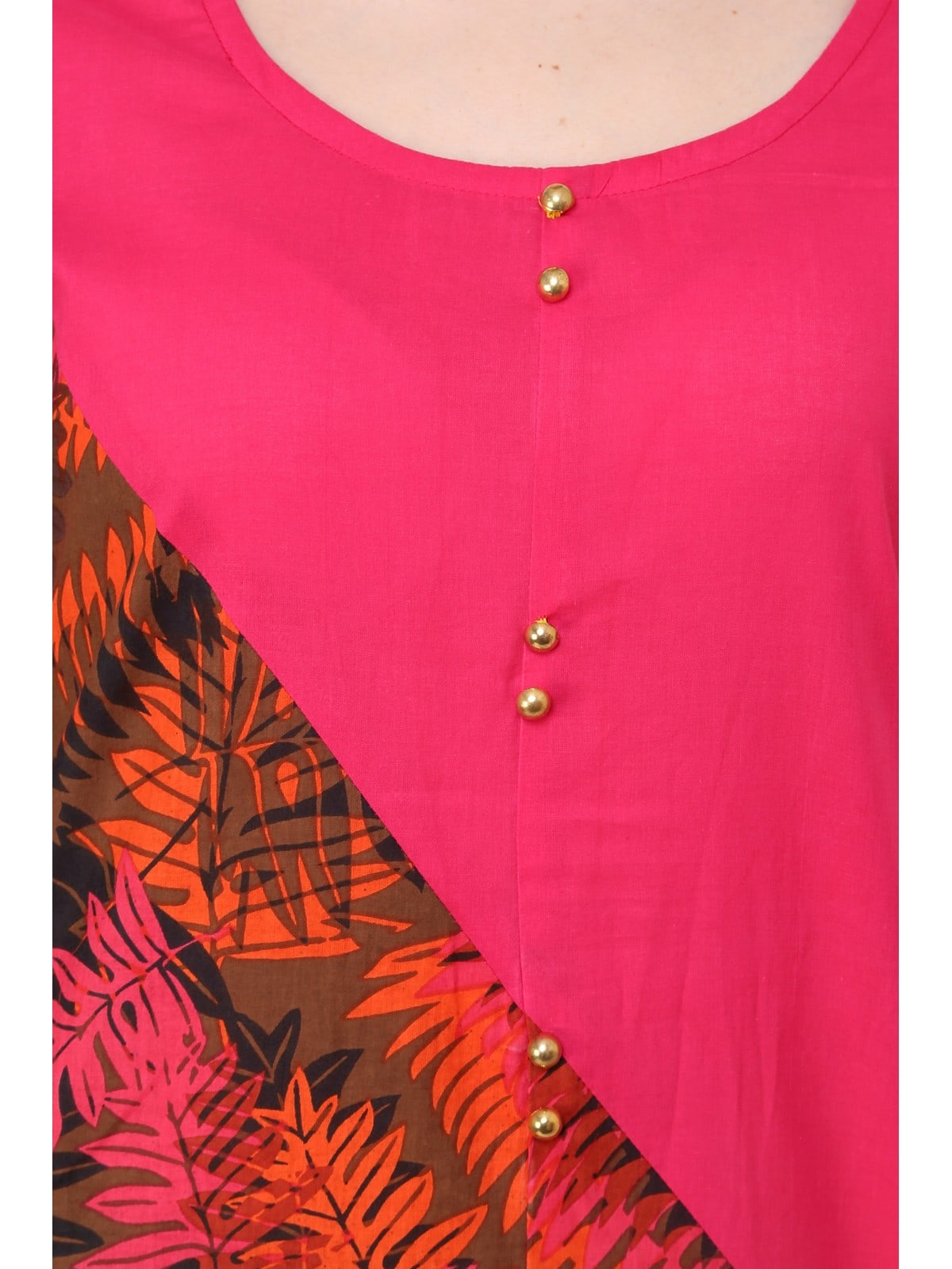 Finding Product Women's Pink Leaf Print Diagonal Cut Kurti