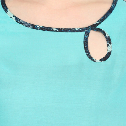 Finding Product Women's Boat Neck Side Buttoned Kurti
