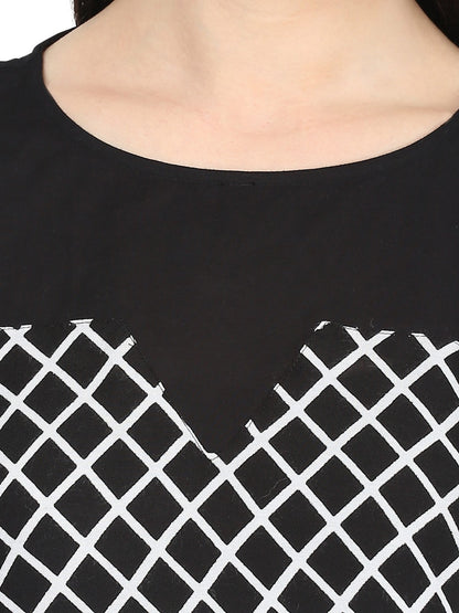 Monocromatic Border Print Kurti