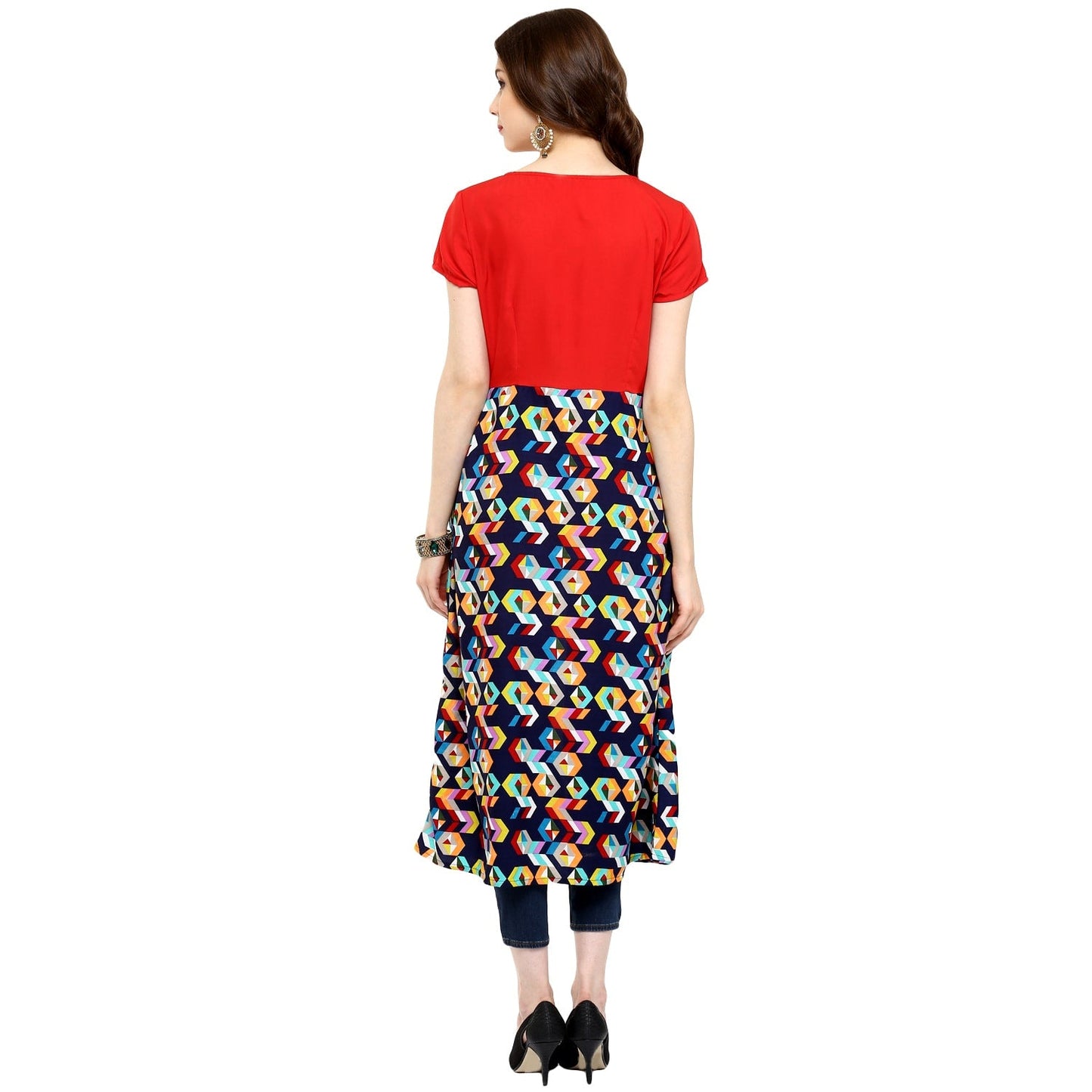Finding Product Women's Bright Geometrical Print Kurti