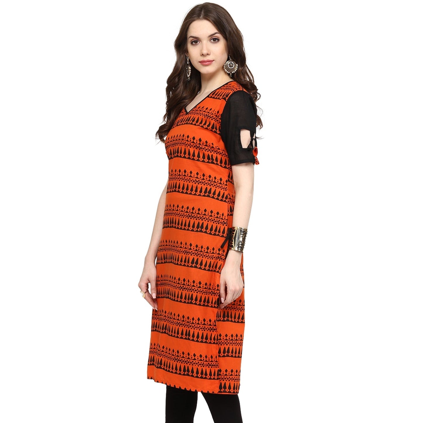 Finding Product Women's Border Window-Cut Printed Kurti