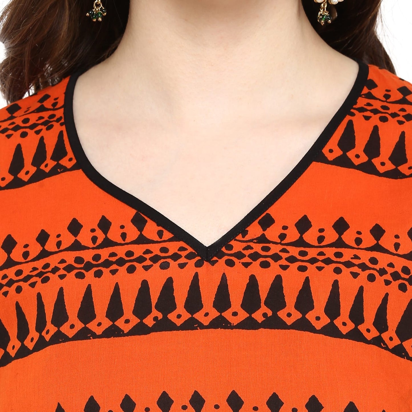 Finding Product Women's Border Window-Cut Printed Kurti