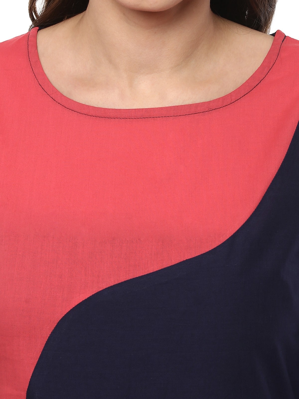 Finding Product Women's Asymmetric Yoke Solid Kurta