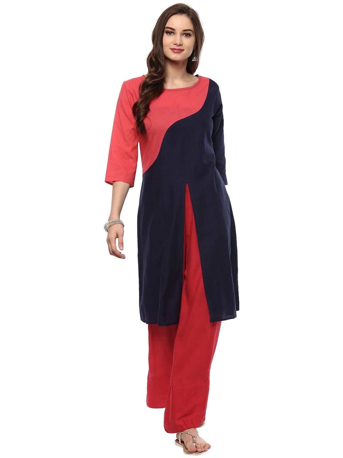 Finding Product Women's Asymmetric Yoke Solid Kurta