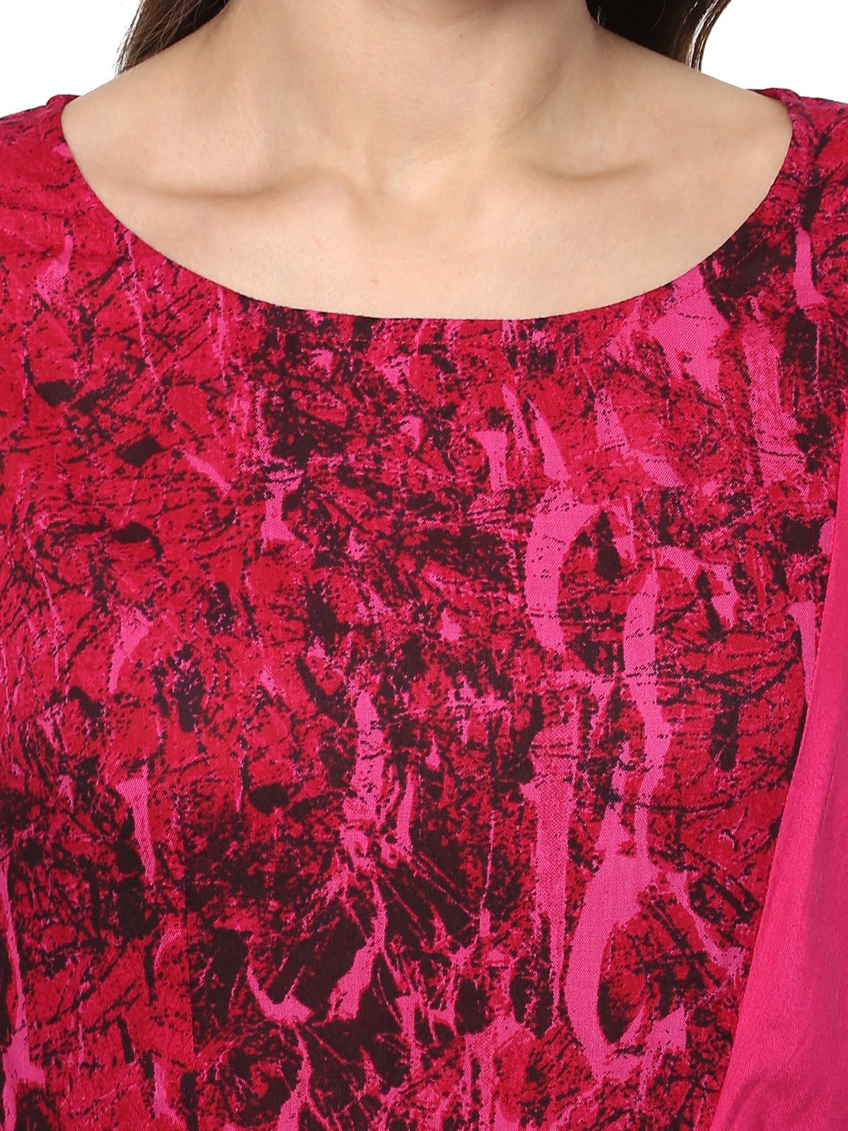 Finding Product Women's Abstract Printed Long Kurta