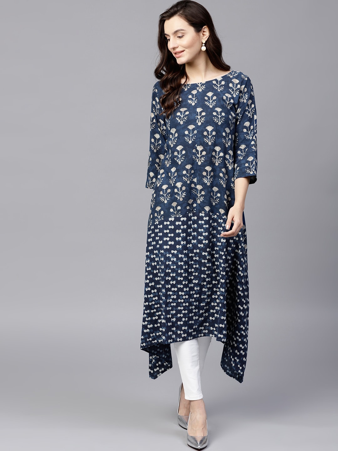 Finding Product Women's Indigo Dabu Printed Loose Kurta