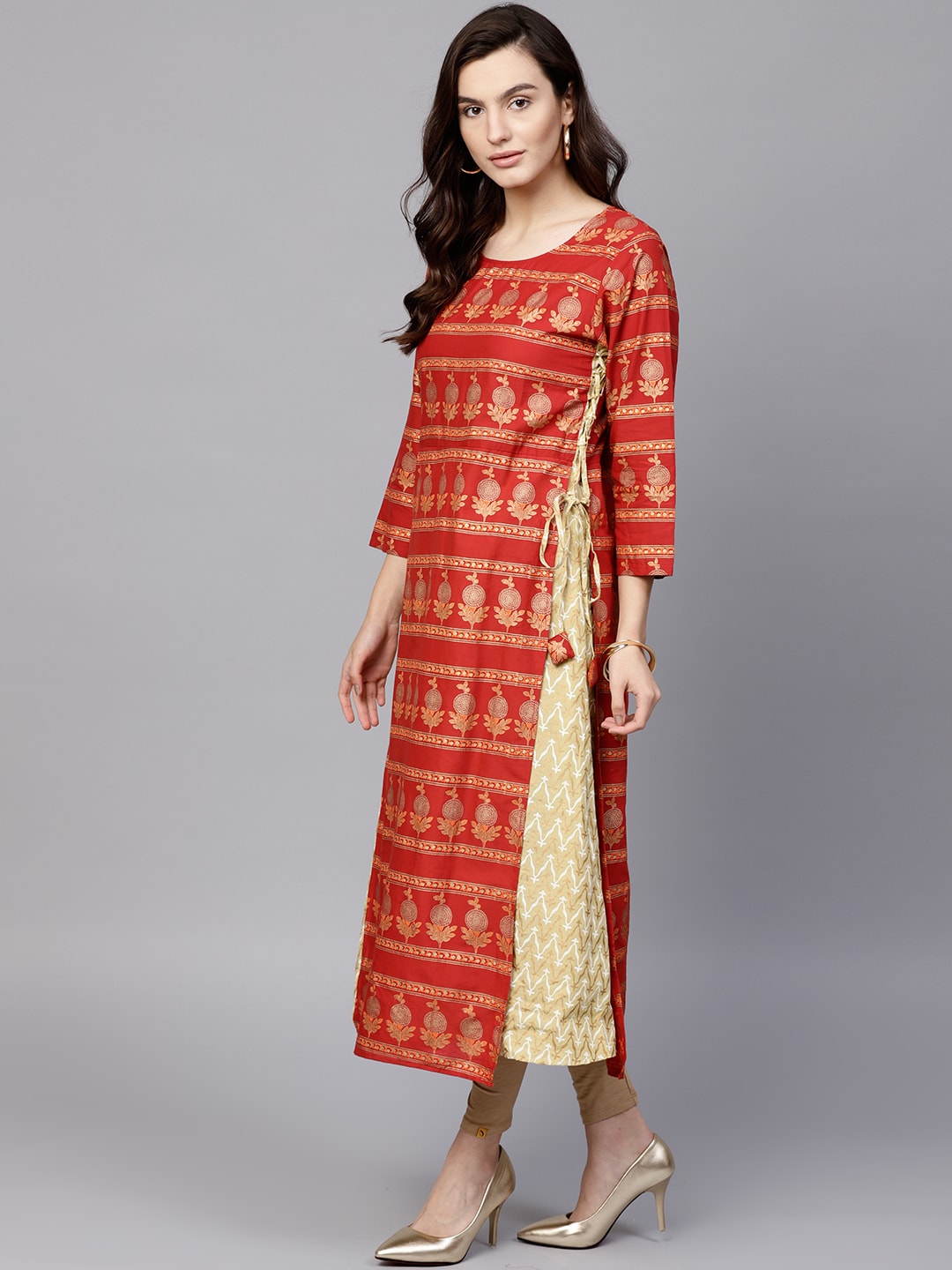 Finding Product Women's Gold Foil Print Layered Kurta