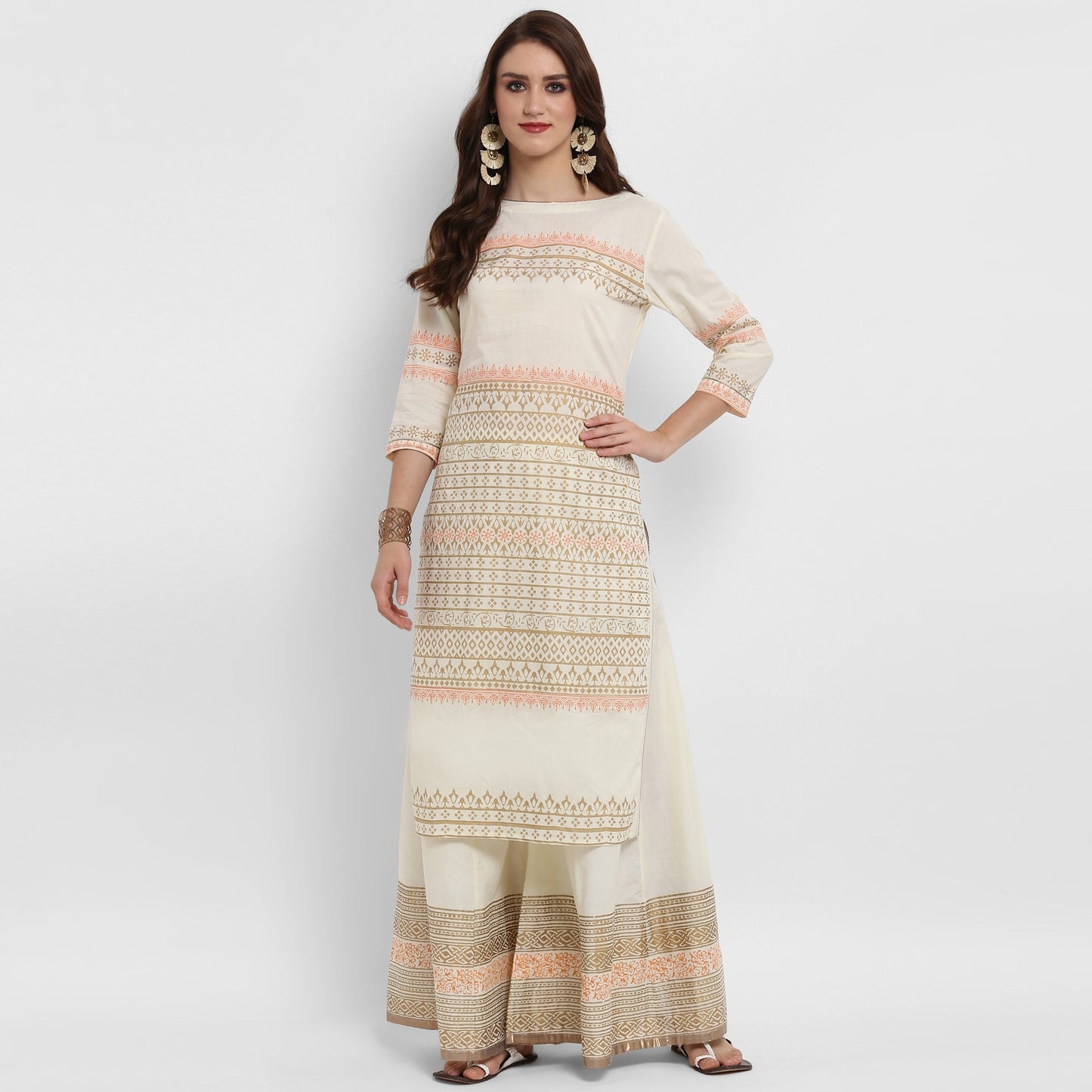 Finding Product Women's Boat Neck Block Printed Kurta