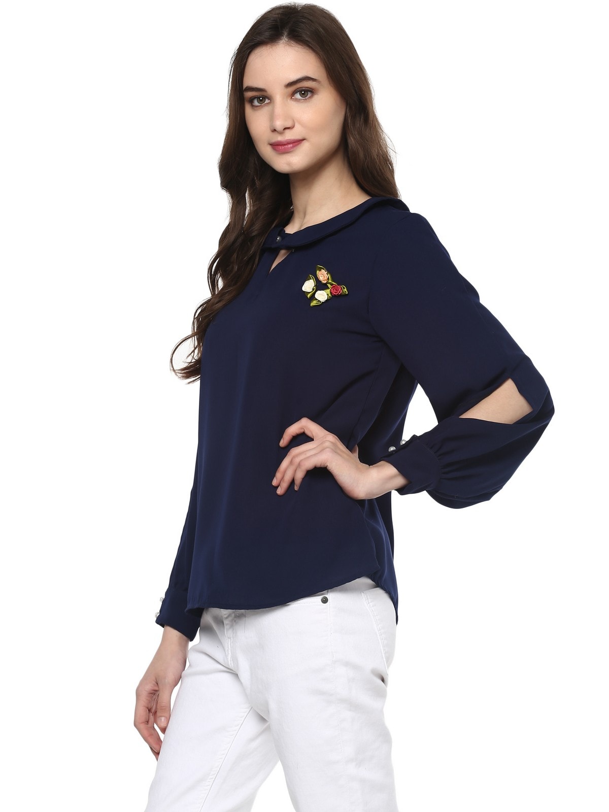 Finding Product Women's Floral Brooch Top