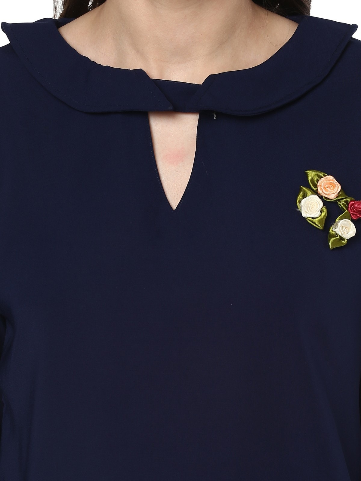 Finding Product Women's Floral Brooch Top