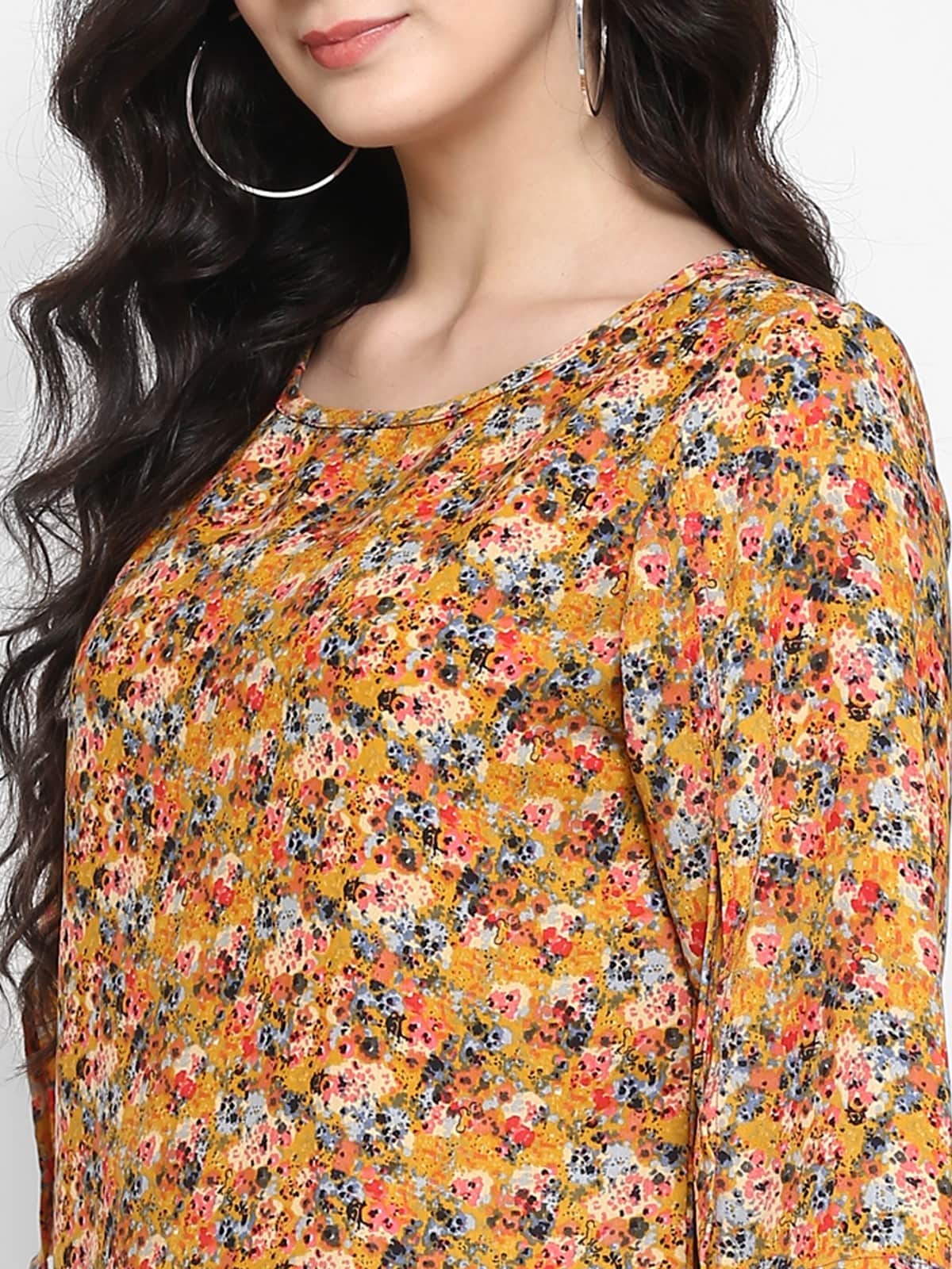 Finding Product Women's Multicolor Slit Sleeves Top